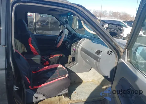 2004 Nissan Frontier Xe-V6 z USA, uszkodzony, nr VIN 1N6ED29X04C428917